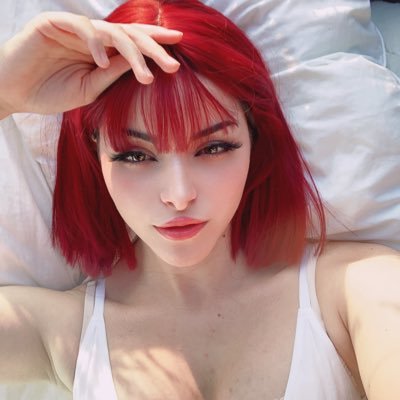 hey honeybees 💖 I’m Annju nice to meet u 🦋 I hope we can have a lot of fun together ✨
