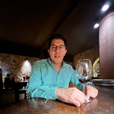 Abogado en materia Bursátil egresado de la Universidad La Salle, privilegiado de ser Panista por herencia y convicción. 🇲🇽