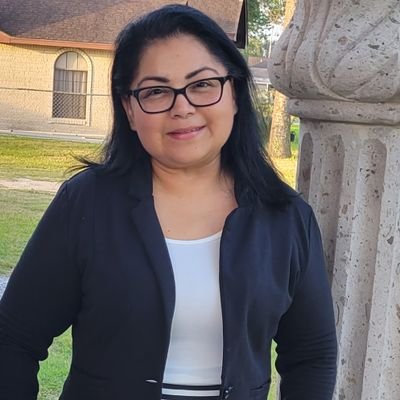 Veronic00690449's profile picture. Hi, I'm a First Grade teacher and Love teaching! My kiddos are the Best and love seeing how they grow. I also teach afterschool to K-5th students. It is Awesome