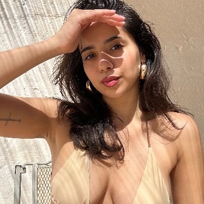 sabrinespace's profile picture. instagram: @sabrinemakeups