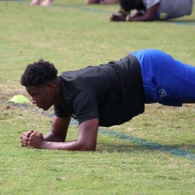 DeondrayRR's profile picture. Linebacker at @limestonefb⚜️💙