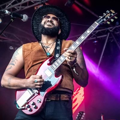 Darnell Big D Cole is an Independent Rock/ Americana artist. Born in the blues, The soulful music is Centered around his electric and captivating Guitar play