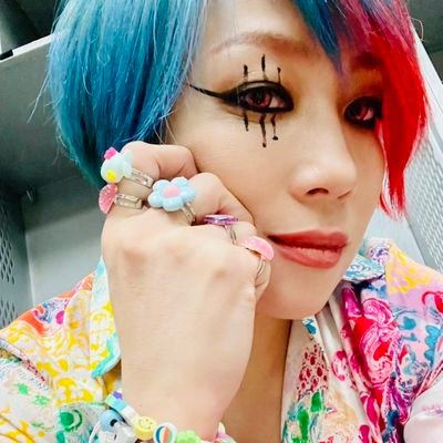 My favorite wrestler is @WWEAsuka👹🤡
KanaChanTV is my favorite channel📺 
I like art in the form of comic books, manga🖍️and videogames🕹️