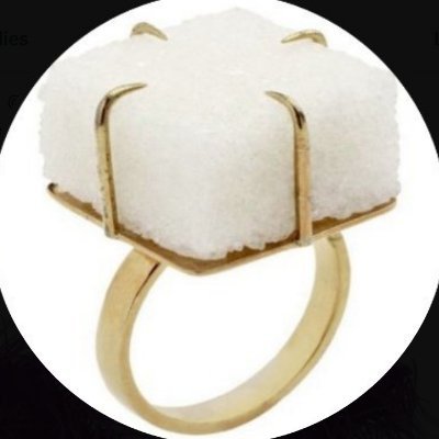 lunasearchparty's profile picture. 