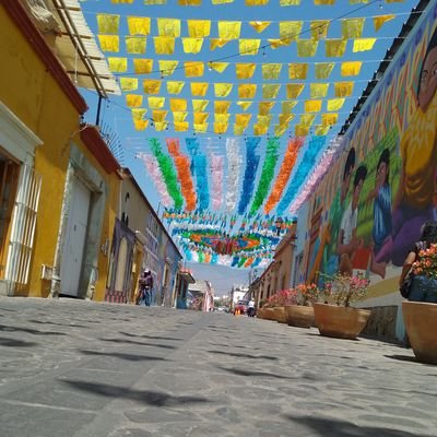 sangre roja y el corazón a la izquierda.