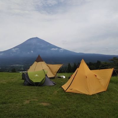 キャンプ大好き。ほぼソロキャンプです。ものを捨てられない傾向があるので、古いキャンプギアを使っていたりします。元、走り重視のジムニー乗り。軽量、コンパクトなキャンプギアにも関心あります。山梨、静岡、長野、神奈川でキャンプしてます。お気軽に絡んでいただけるとうれしいです。無言フォローすみません。