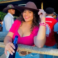Larissa (@llary____) 's Twitter Profile