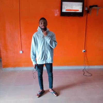 Nigerian| Freelance Writer| Chelsea FC enthusiast| Football addict| Straight male| Unapologetically handsome| Dark humor| No room for racism