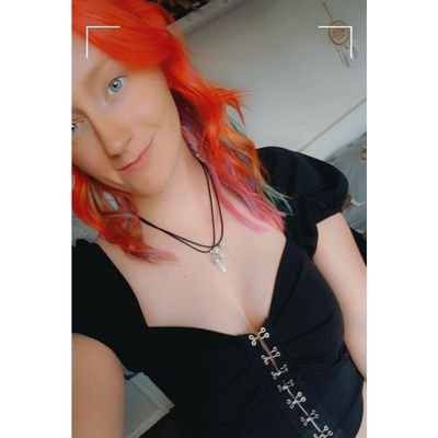KatieeLucyy's profile picture. 27