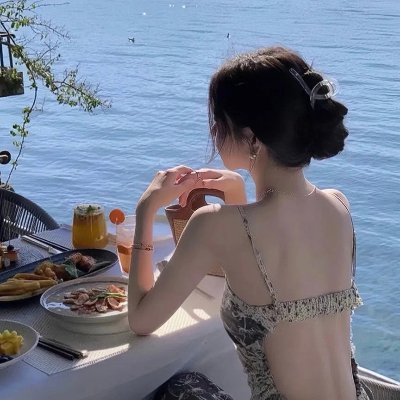 eylulyanik's profile picture. Life always makes us black and blue, but later, those injured places will become our strongest place.