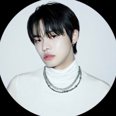 Hello everybody this is my first time on twtter! ARMY = since 8/25-2020! Aeon = since 12/28-2021! Fight for u KGM!!!
DISGUSTED BY YOU🧢; AND👖2