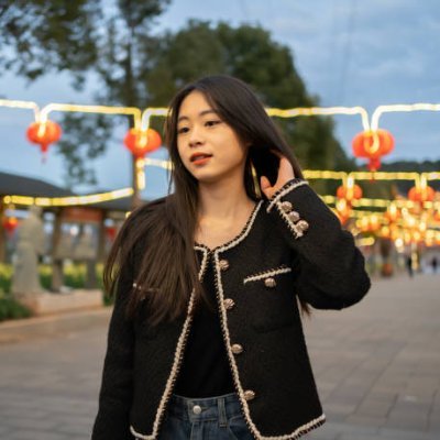 AliceSm42732851's profile picture. 