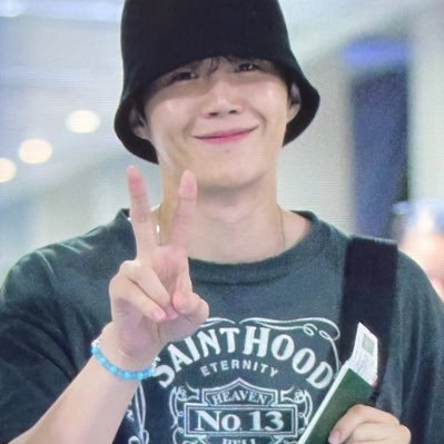 Stan/Shop acc for #KimSeonHo #Ravi #Dindin For any pahanap / pasabuy request pls DM. Backup acc @horavidinseon_2 ~ #HoRaviDinSeonproofs #HoRaviDinSeonupdates
