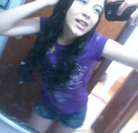 Thalita, Virgiana, carinhosa, sincera, amiga, idiota, besta, abobada, rio de qualquer coisa, fã da @AvrilLavigne e do @thomasrestart ♥