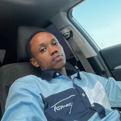 Kingsle32286973's profile picture.