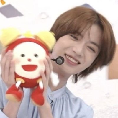 beomsight's profile picture. feel free to unfollow