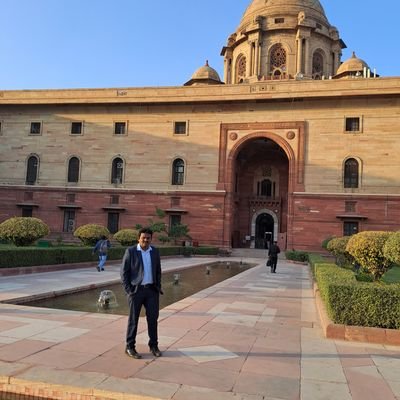 administrative officer DRDO
ACCA UK, Ifrs diploma UK, M.A economics...
Phd in economics....