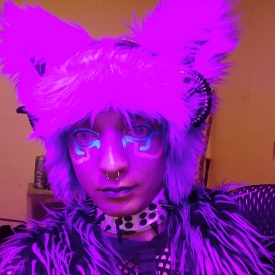 LilArtoriaRA's profile picture. they/she 🇫🇷🇨🇦
dommie mommie femboi uwu
🤘#egirl camgirl; pansexual-poly