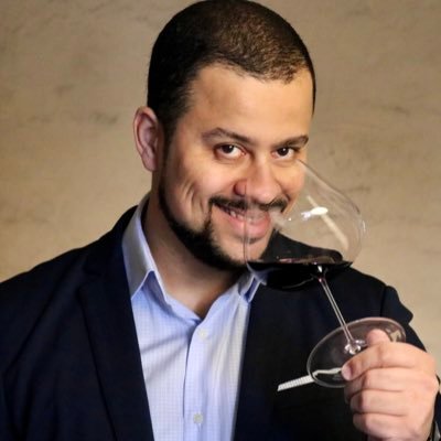 🍷 Vinhos, Enogastromia & EnoMkt 🗝️ Mais de duas décadas no Mercado de Vinhos 👨🏻‍💻 Head Comercial | Mkt e Vendas @vinicolathera 🇧🇷 👇🏻 Saiba +