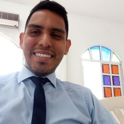 💒 | Pastor adventista.
📊 | Administrador.
👩‍💻 | Estudiante de MBA.
👨‍🏫 | Ex profesor Teología.
🪙 | Analista contable.
🇨🇴 | 2° Nacionalidad: colombiano.