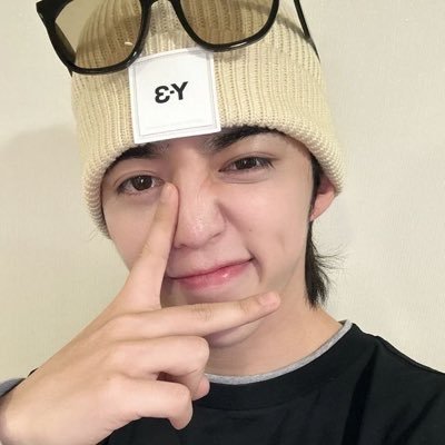 svteen2015's profile picture. เซบ @pledis_17 เอนไก่ @ENHYPEN_members ♫•*¨*•.¸¸♪