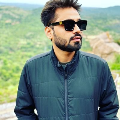 ScatteredSid's profile picture. Software Engineer | UI/UX Design | Generalist | Avid Reader