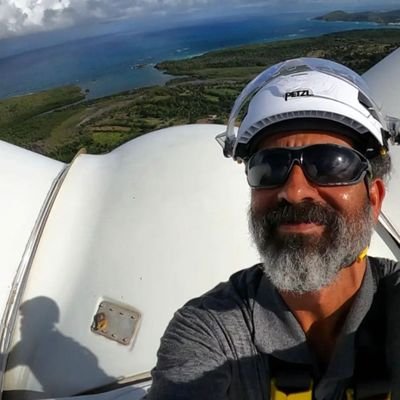 Dad
Engineer
Ocean, Mountain, Trailrunner, kitesurfer.