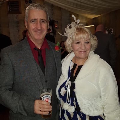 Arsenal & EVRFC supporter , loves 70s & 80’s music. wannabe Wurzel and granddad to 2 beautiful grandchildren