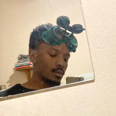 HiltonRivombo's profile picture. @the_sauce_age | an introvert that’s into verbs… word