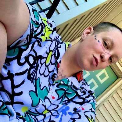 26🐙 Polyam🌻 Queer & Trans🏳️‍⚧️ Disabled💙 Autistic, ADHD, BPD, DID👾 Fibromyalgia effects my life daily🍄