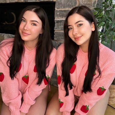 professional cuties who cosplay 💞🎮  this account is based on our personal lives! 🥰
