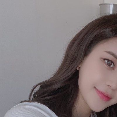 EricaWi99649600's profile picture. ~Love my Own Shop
🌸Just working on path to ultimate self love and everything else
🦋| Business-Owner
👑| Lifestyle • Traveling • Shopping • Eati