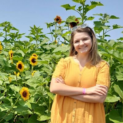 PR/Social Media Person 📷 🖊️ Proud @DePaulU alum 💙 South Side 🍀 Huge 🎵 nerd & forever radio enthusiast 📻