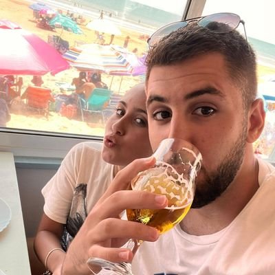 2kAdriangv's profile picture. 