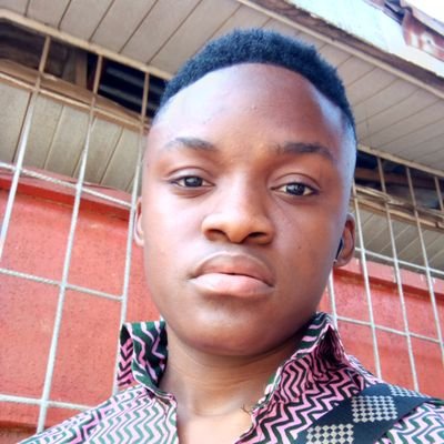 Vickylino12's profile picture. 