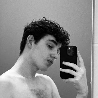 Principalement sur Bsky maintenant. 21yo – french boy – versa 🔥 Toujours plus chaud ailleurs.