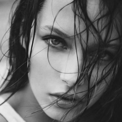 syzrj925aokrt's profile picture. 