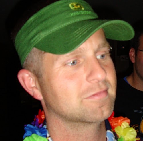 thejoshuawine's profile picture. A man.