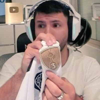 PresentadoLuis's profile picture. Hincha del Campeón del Mundo @elClubOlimpia