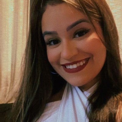 vascaína, graduanda em direito pela UFRJ, assistente jurídica e mãe em tempo integral
