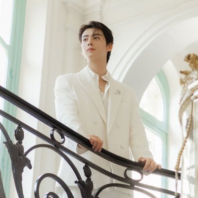 #차은우 : 𝙢𝙮 𝙝𝙚𝙖𝙧𝙩 𝙞𝙨 𝙮𝙤𝙪𝙧𝙨 영원히 𝙛𝙤𝙧𝙚𝙫𝙚𝙧 🕊💕 || #아스트로 ♡ || blessed with Eunwoo & AROHA sisters 🥰 || I met my love Cha Eunwoo on 080622 💙🐻🧸