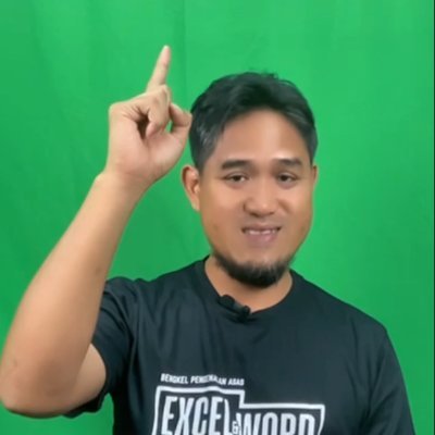 khirulnizam_com's profile picture. Well, things go crazy, human too...