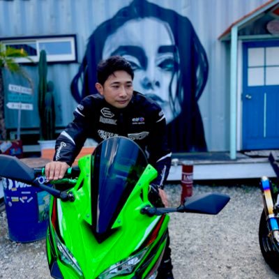 バイクツーリング行くのが好きな40歳の男です！ バイクはzx25r、レブル250、ninja250に乗ってます！ バイク仲間を作りたいのでよろしくお願いします！！