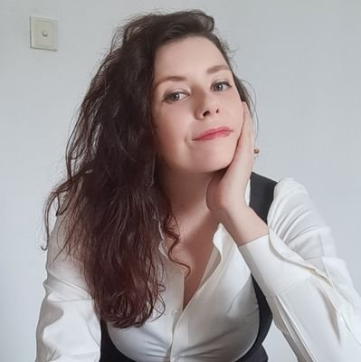 Me, Myself and I.
Streamer and Illustrator at times.
Illustration Instagram account: https://t.co/nkVvVi2pVi