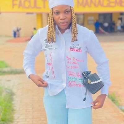 Full stack web developer
Accountant
We have you covered on all
Web and accounting solutions
TikTok@officialfarahim
Instagram @techyfarahim
Follow for follow