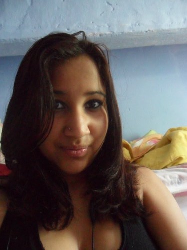 Hehe meu nome é Thaynna, tenho 16 aninhos, amo desenhar, escrever, mexer no pc, conversar com a minnha amiga e meus amigo, amo meu celular, e ouvir musicas..