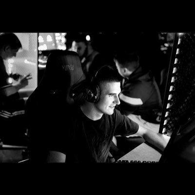 crut1on's profile picture. Michał „crut1on” Trocki