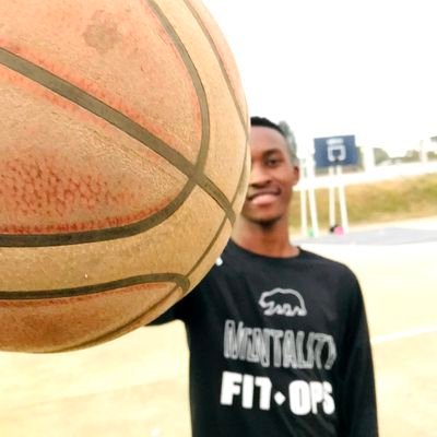 UncleKijo's profile picture. Kijo the realest||Gamer🎮||Big time Baller🏀|ManUtd fan. https://t.co/w661yEnD19