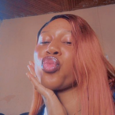 rhuthella's profile picture. A girl whose life is sponsored by the Spirit of God/ Bridal hairstylist/Designer/ Aunty oni wig