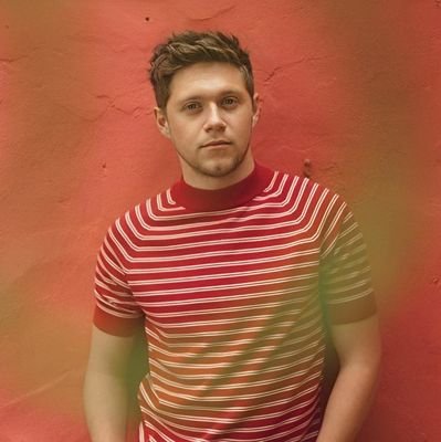 Personal account: @Narsis_Zb
Multi Fan (One D, CNCO, Ariana, Lana, J Law ,Justin , and more 💀)
دوستیای رنگارنگ با فندومای مختلف 🤝🏻 من
LGBTQ+ 🏳️🌈
She/They